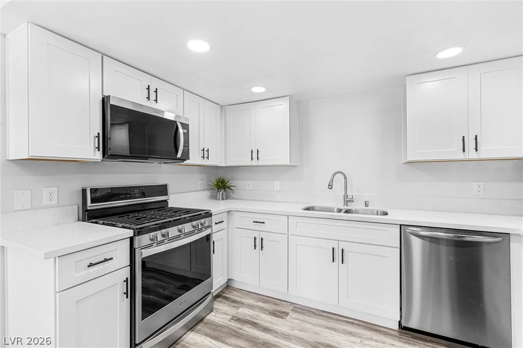 5576 Rochelle, Las Vegas, NV 89103