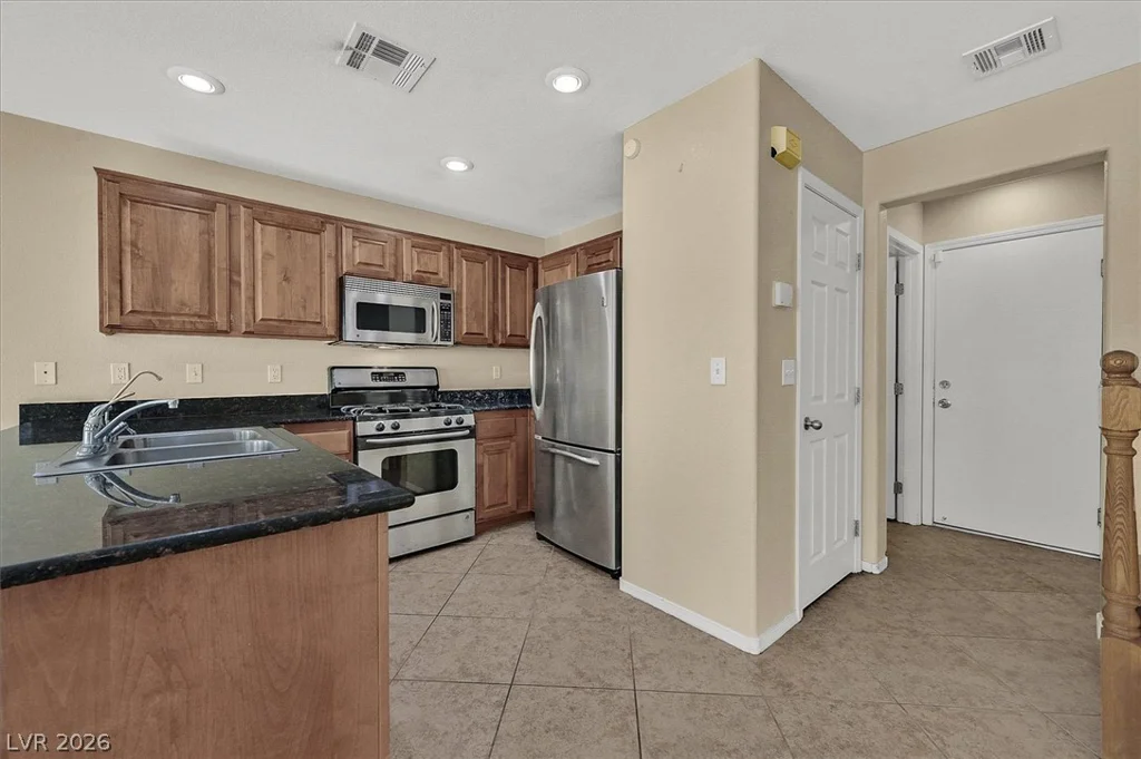 5732 Rose Tiara, Las Vegas, NV 89139