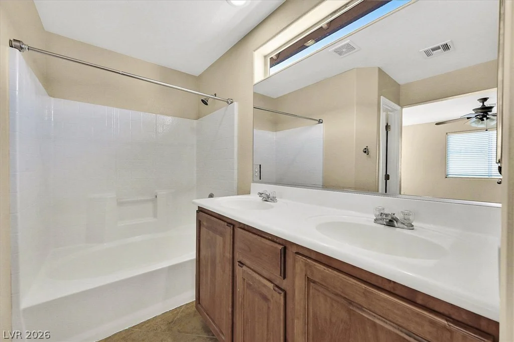 5732 Rose Tiara, Las Vegas, NV 89139