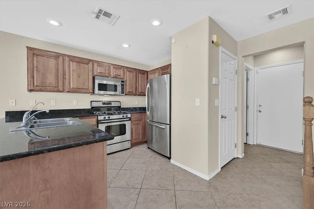 5732 Rose Tiara, Las Vegas, NV 89139