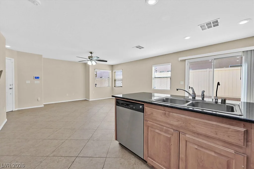 5732 Rose Tiara, Las Vegas, NV 89139