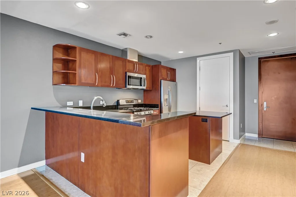 4575 Dean Martin, Las Vegas, NV 89103