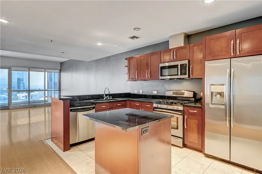 4575 Dean Martin, Las Vegas, NV 89103
