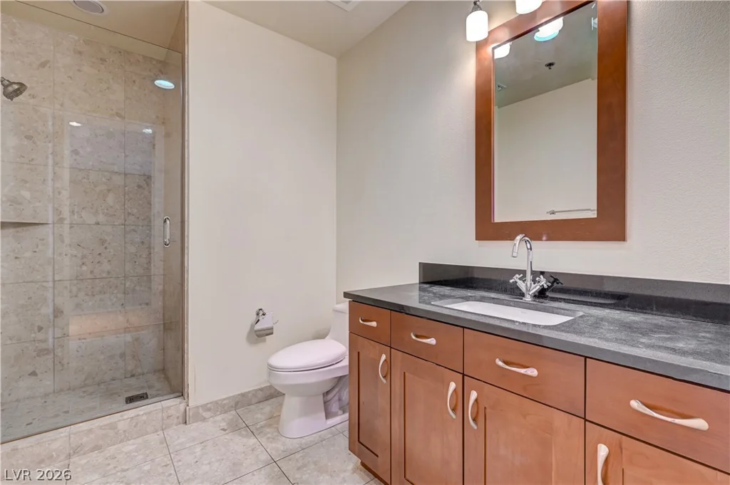4575 Dean Martin, Las Vegas, NV 89103
