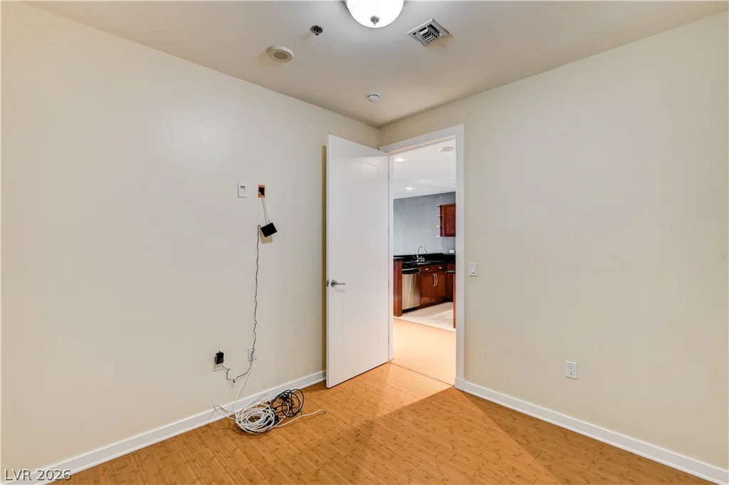 4575 Dean Martin, Las Vegas, NV 89103