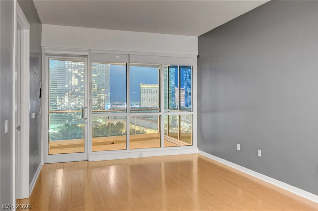4575 Dean Martin, Las Vegas, NV 89103