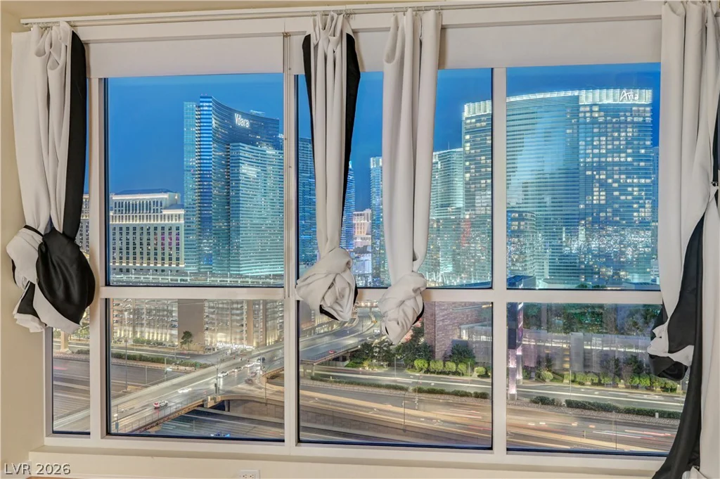 4575 Dean Martin, Las Vegas, NV 89103