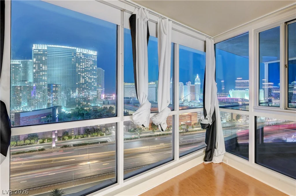 4575 Dean Martin, Las Vegas, NV 89103