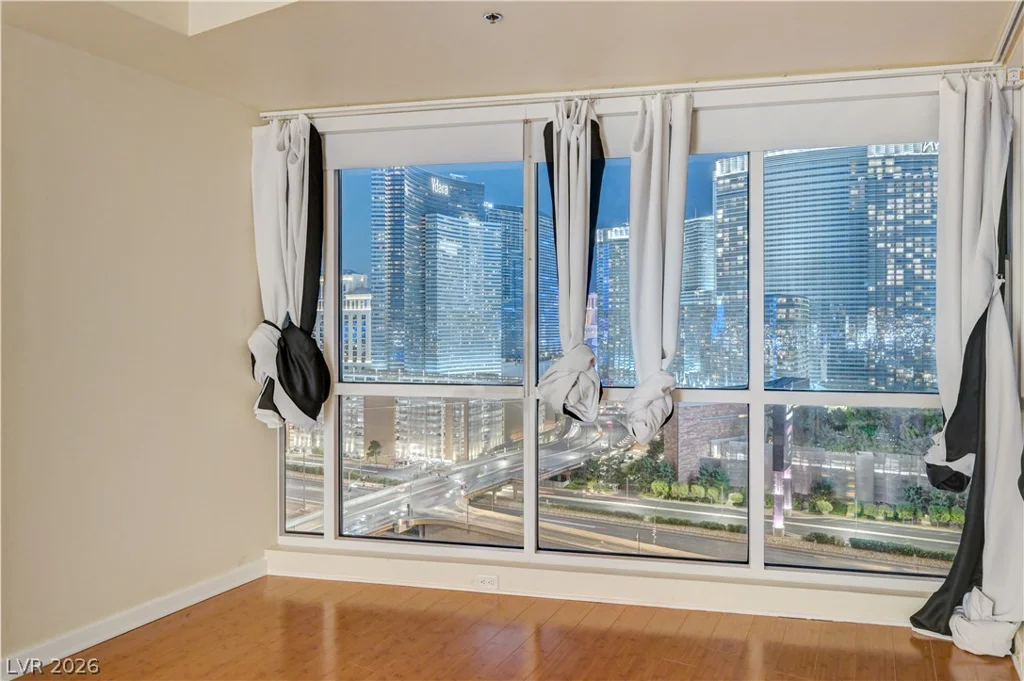 4575 Dean Martin, Las Vegas, NV 89103