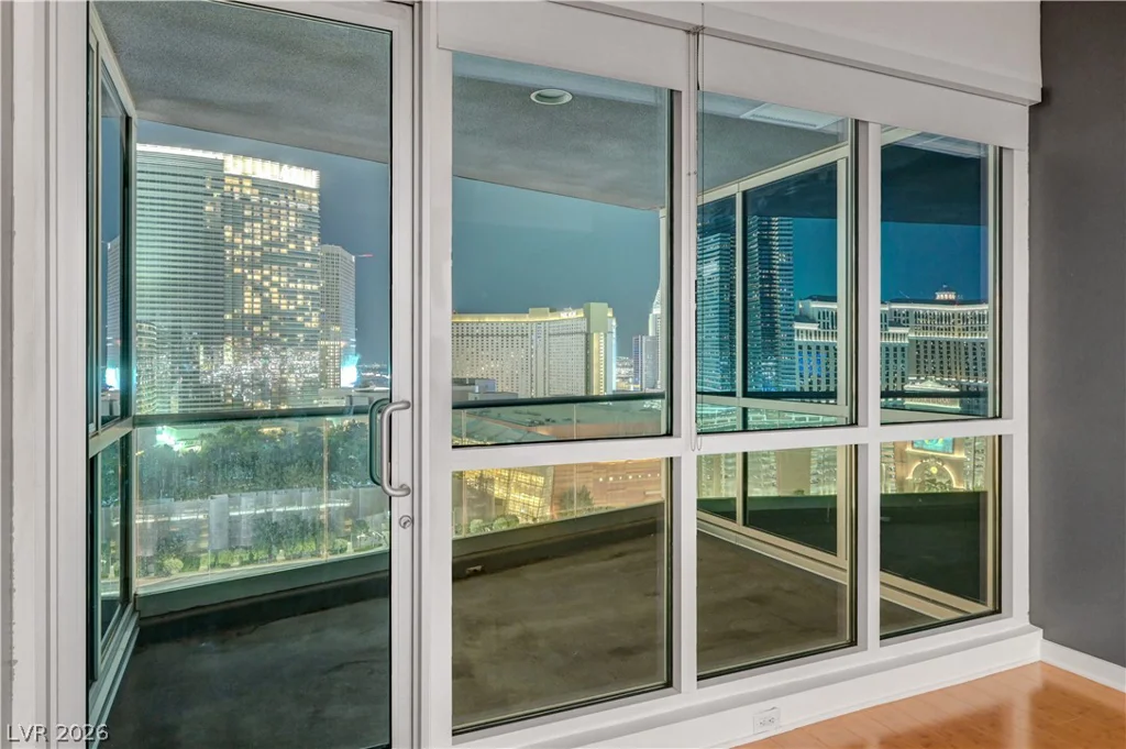 4575 Dean Martin, Las Vegas, NV 89103