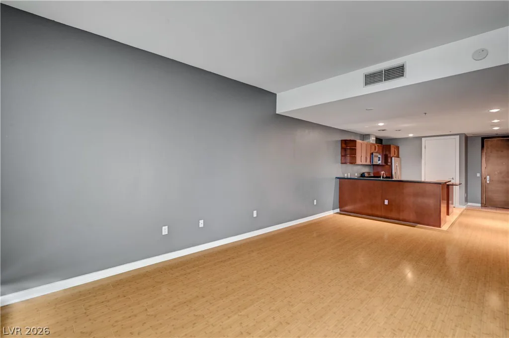 4575 Dean Martin, Las Vegas, NV 89103
