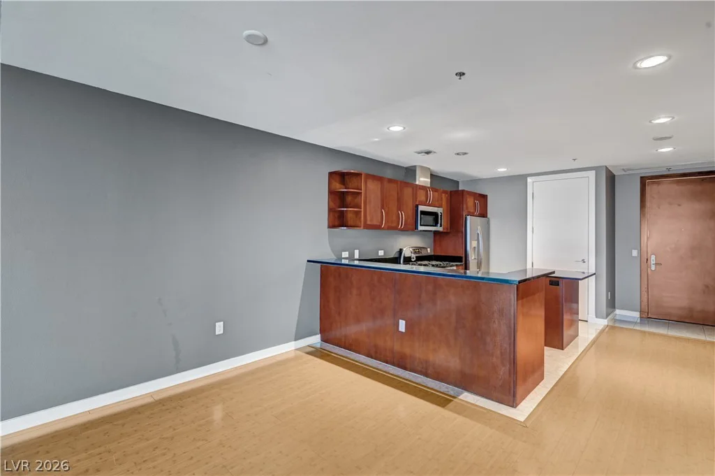 4575 Dean Martin, Las Vegas, NV 89103