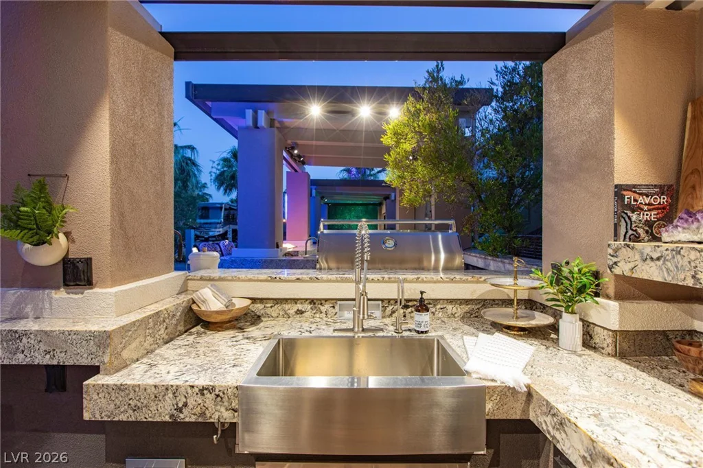 8175 Arville, Las Vegas, NV 89139