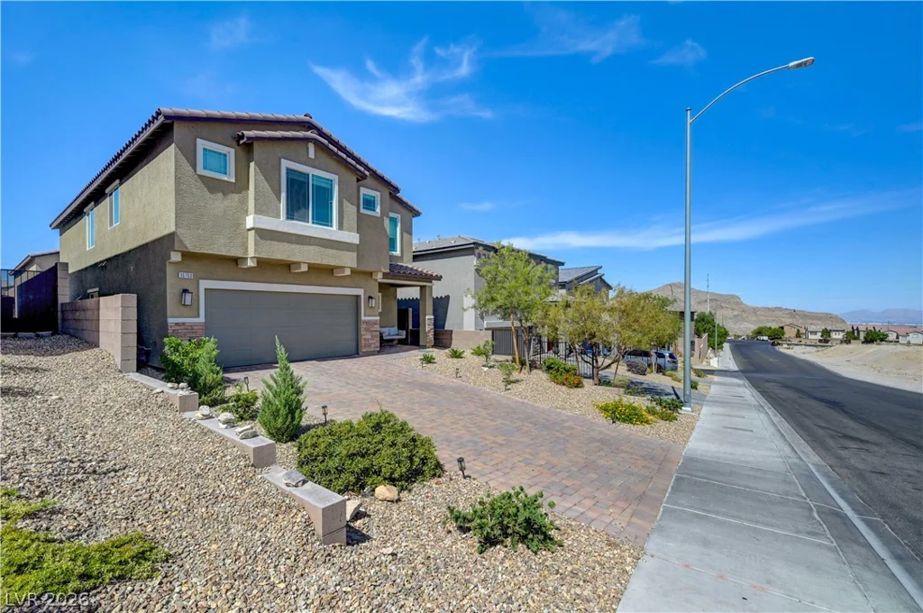 10760 Hickam, Las Vegas, NV 89129