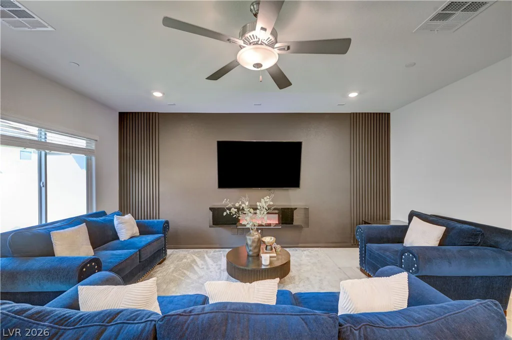 10760 Hickam, Las Vegas, NV 89129