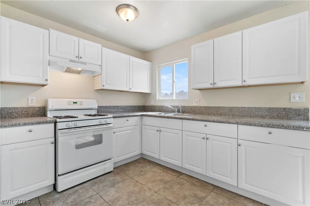 3008 Spear, North Las Vegas, NV 89030