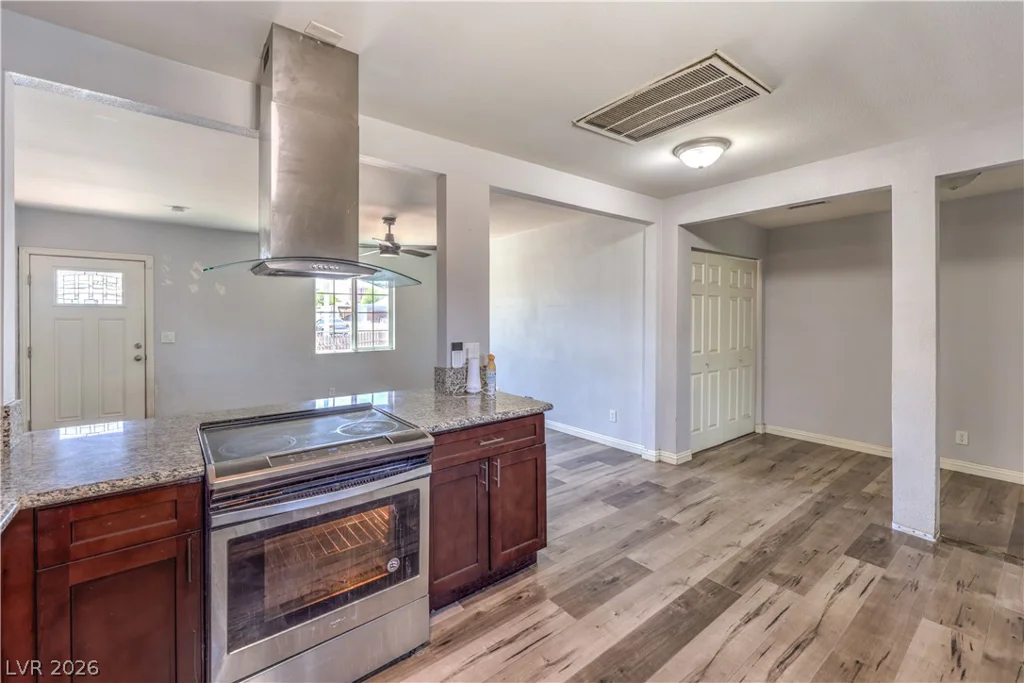 637 Bell, Las Vegas, NV 89101