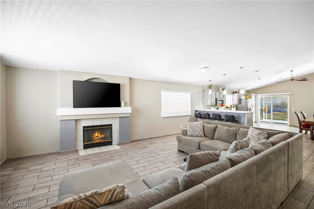 2568 Windy Leaf, Las Vegas, NV 89156