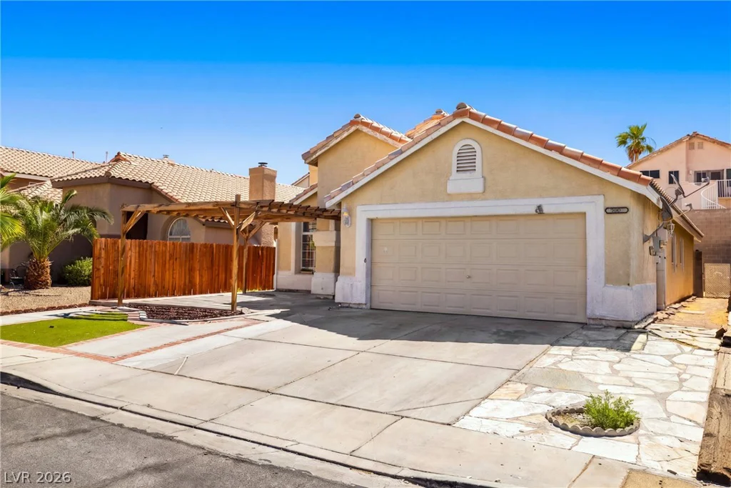 2568 Windy Leaf, Las Vegas, NV 89156