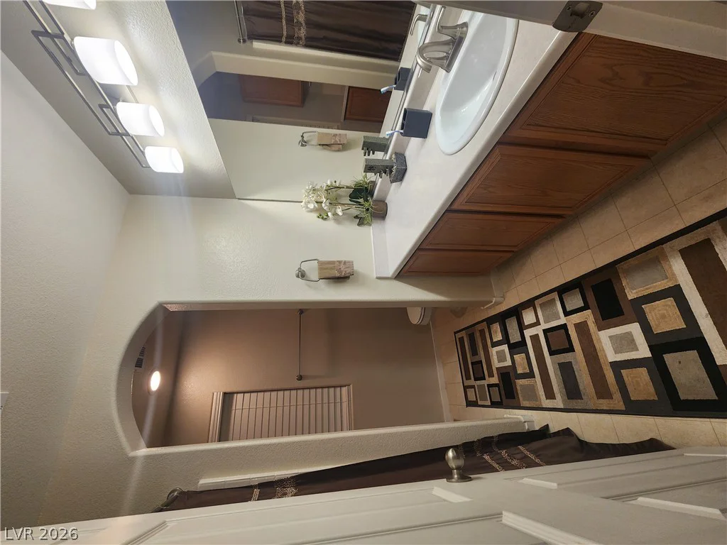 2127 Casa Ladera, Las Vegas, NV 89156