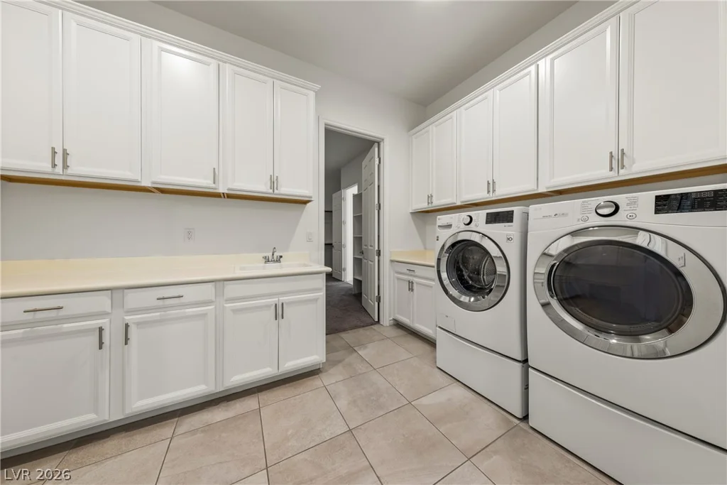 10100 Cambridge Brook, Las Vegas, NV 89149