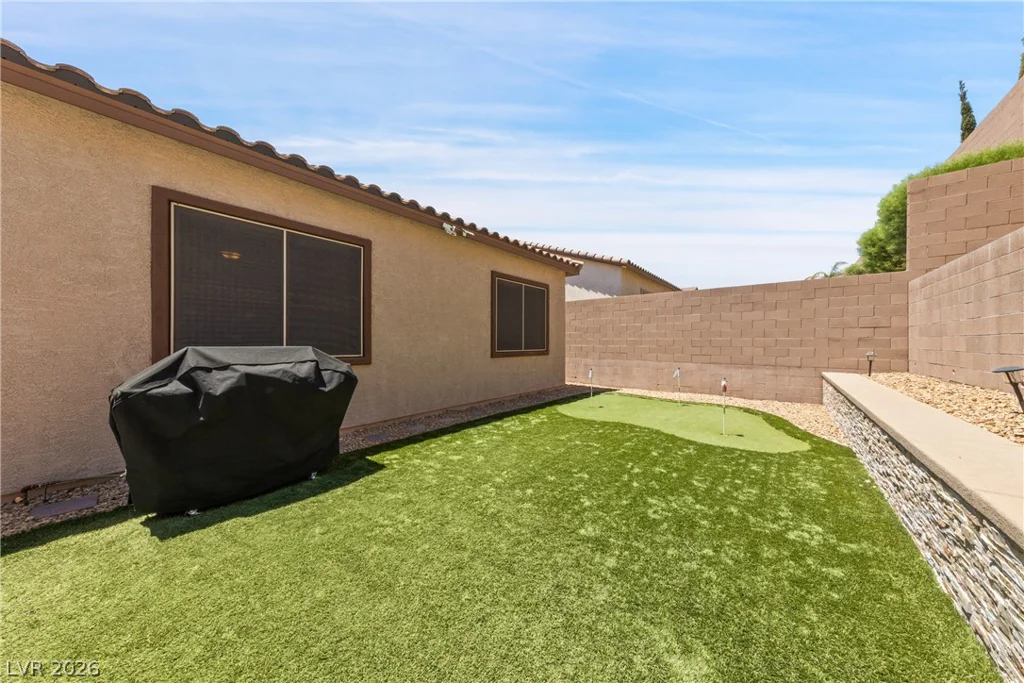 10100 Cambridge Brook, Las Vegas, NV 89149