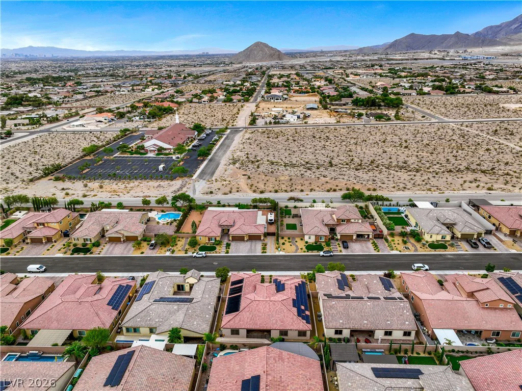 10100 Cambridge Brook, Las Vegas, NV 89149