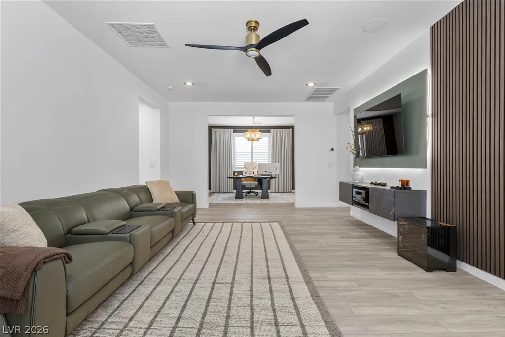 8836 Scalpay, Las Vegas, NV 89166