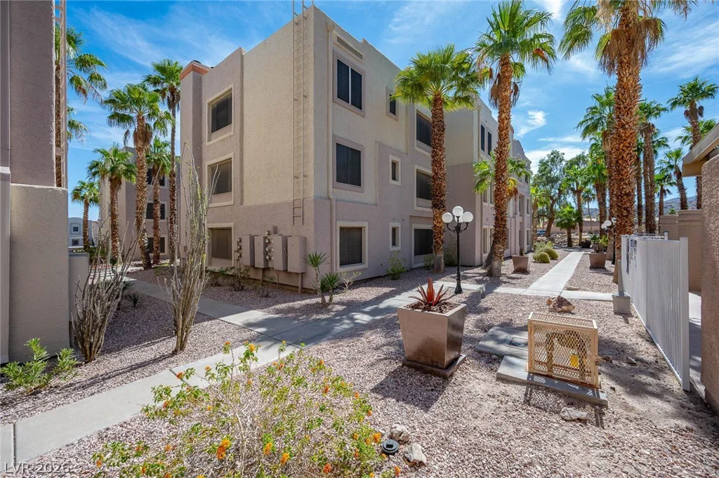 2076 Mesquite, Laughlin, NV 89029