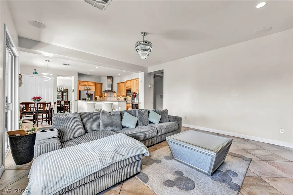 7405 Bugler Swan Way, North Las Vegas, NV 89084