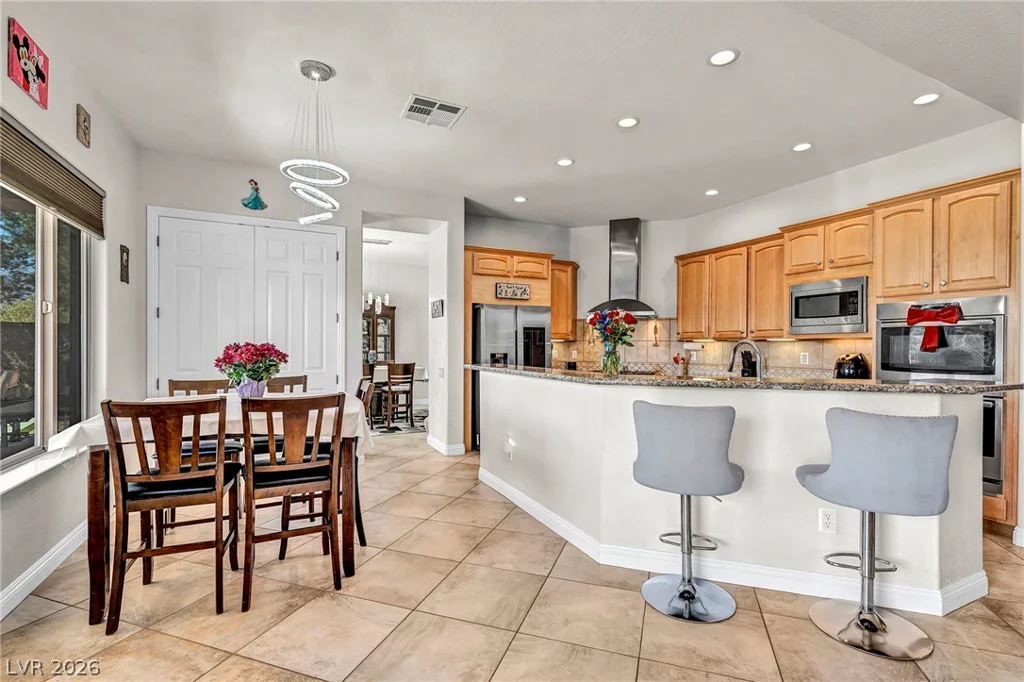 7405 Bugler Swan Way, North Las Vegas, NV 89084