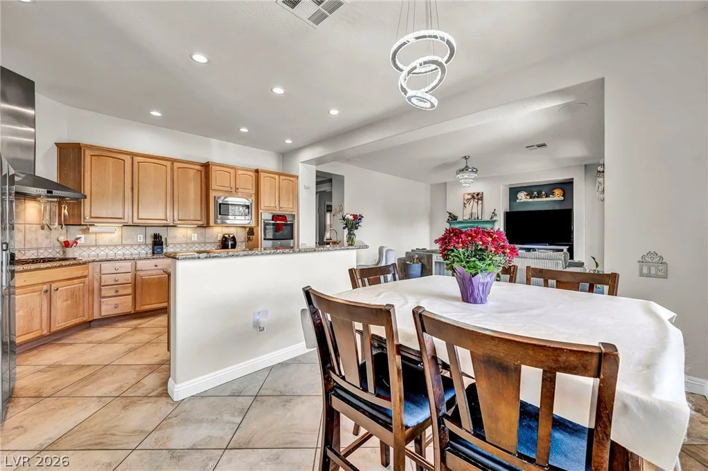 7405 Bugler Swan Way, North Las Vegas, NV 89084