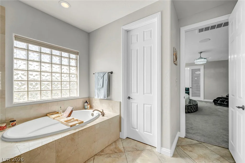 7405 Bugler Swan Way, North Las Vegas, NV 89084