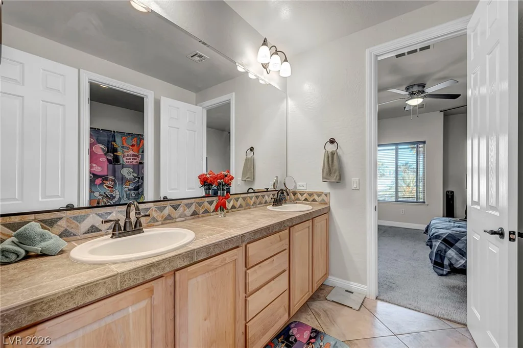 7405 Bugler Swan Way, North Las Vegas, NV 89084