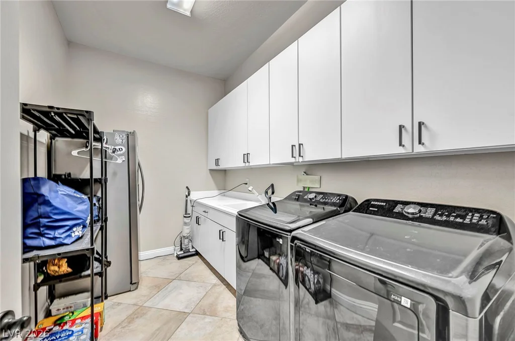 7405 Bugler Swan Way, North Las Vegas, NV 89084