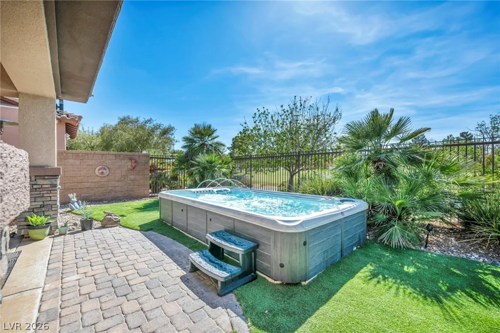 7405 Bugler Swan Way, North Las Vegas, NV 89084
