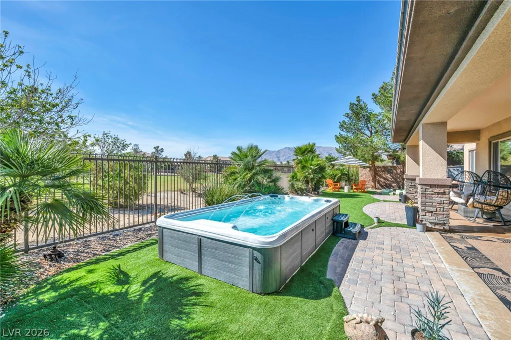 7405 Bugler Swan Way, North Las Vegas, NV 89084