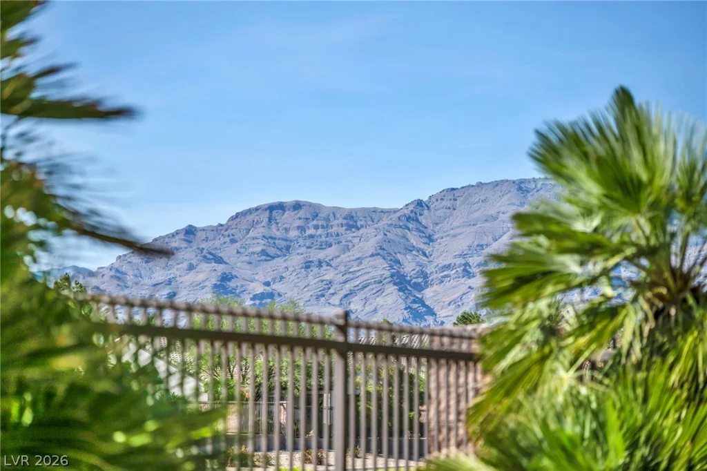 7405 Bugler Swan Way, North Las Vegas, NV 89084