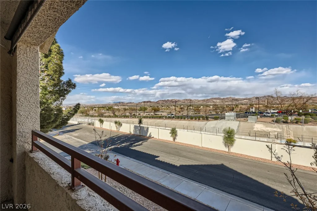 520 Arrowhead, Henderson, NV 89015