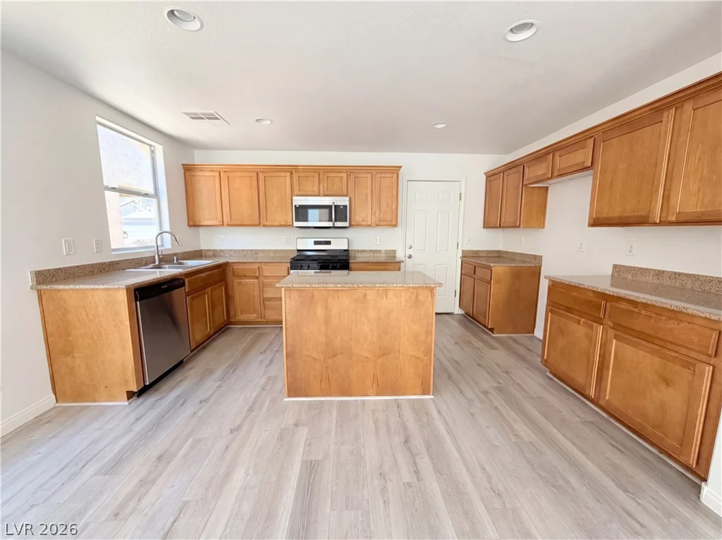 9069 Amanda Creek, Las Vegas, NV 89149