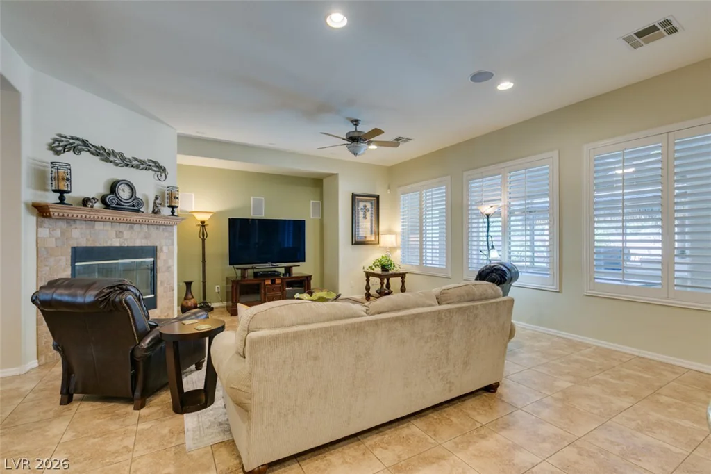 8125 Soledad Canyon, Las Vegas, NV 89131