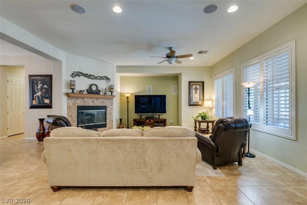 8125 Soledad Canyon, Las Vegas, NV 89131