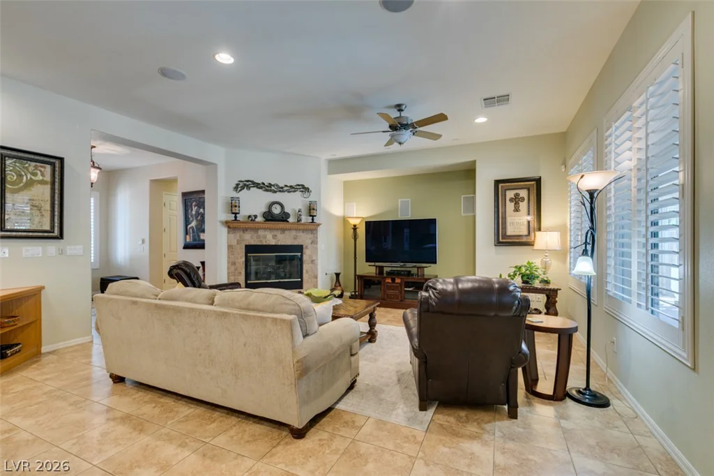 8125 Soledad Canyon, Las Vegas, NV 89131
