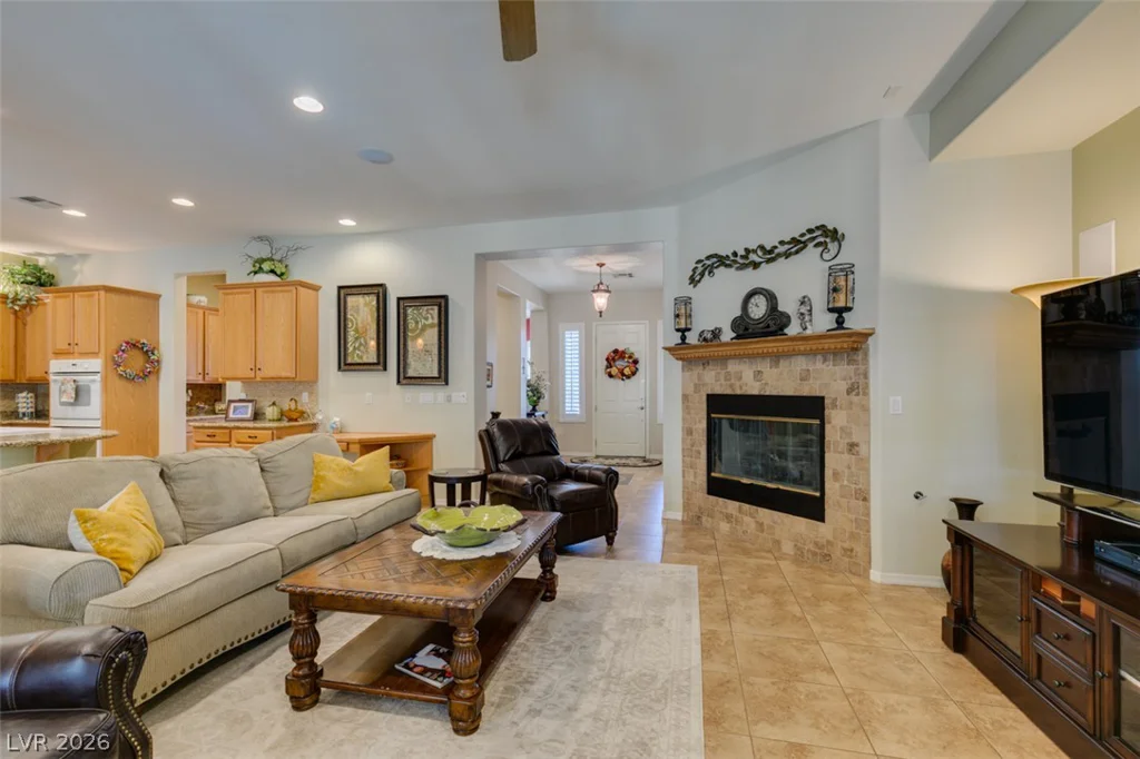 8125 Soledad Canyon, Las Vegas, NV 89131
