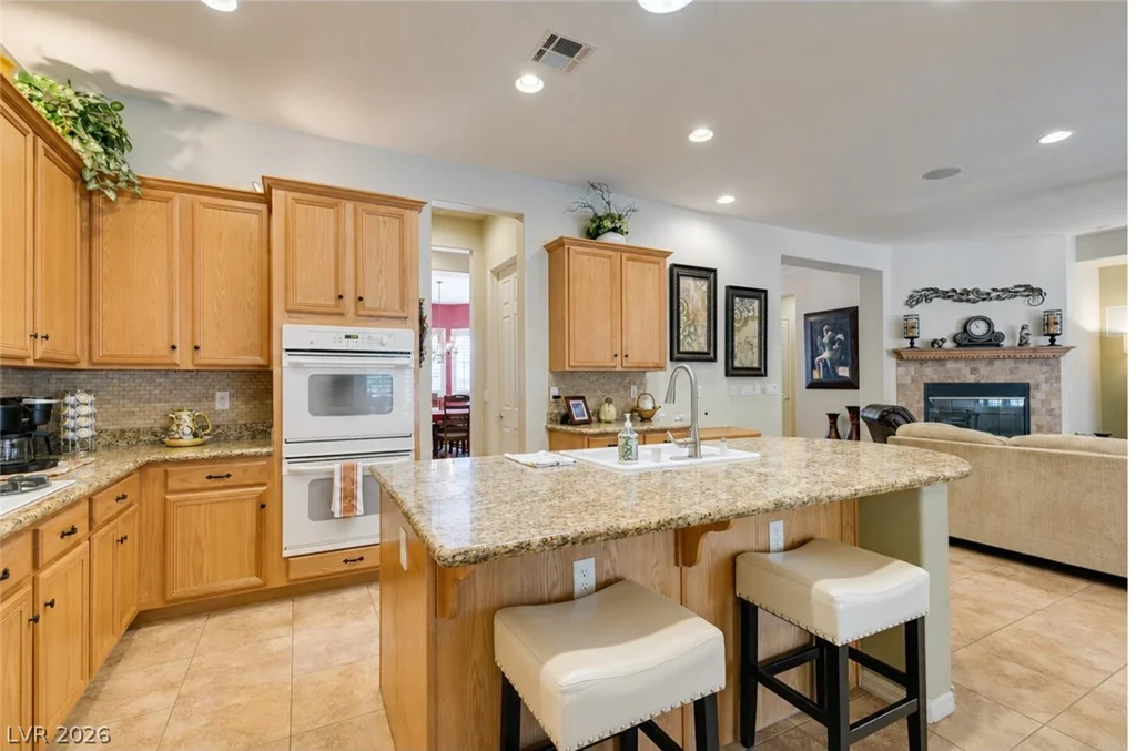 8125 Soledad Canyon, Las Vegas, NV 89131