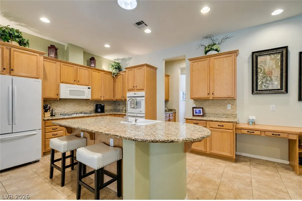 8125 Soledad Canyon, Las Vegas, NV 89131