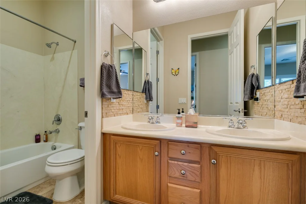 8125 Soledad Canyon, Las Vegas, NV 89131