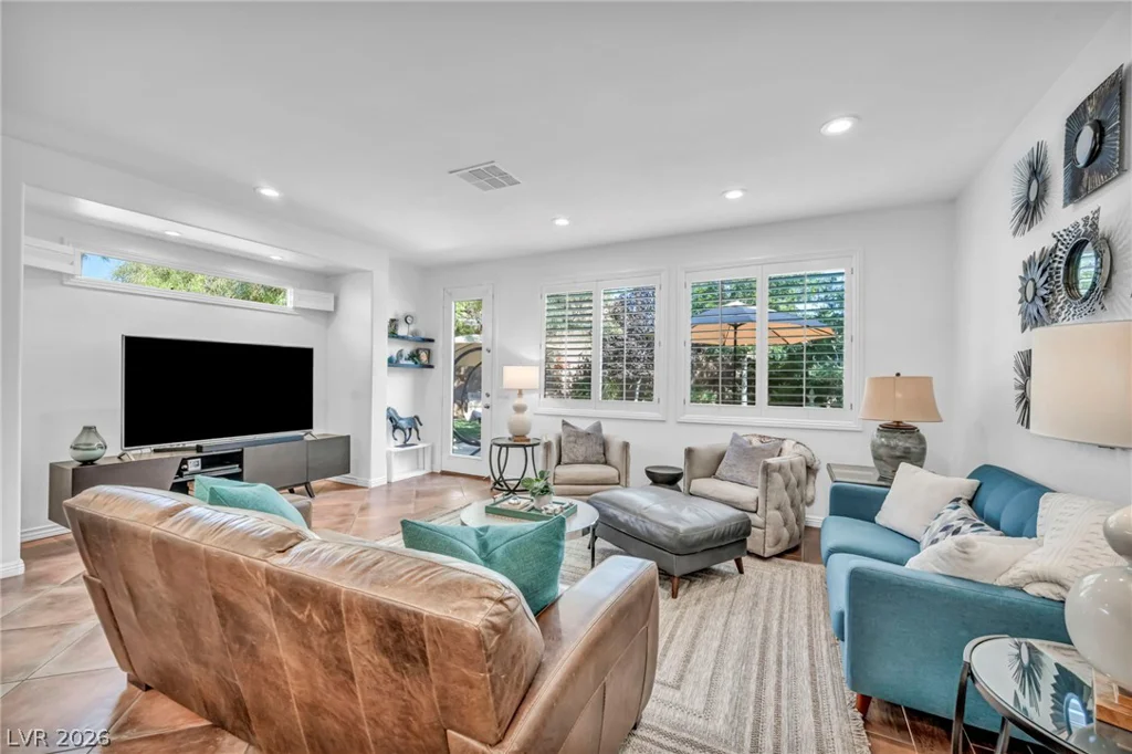 11464 Diveley, Las Vegas, NV 89138