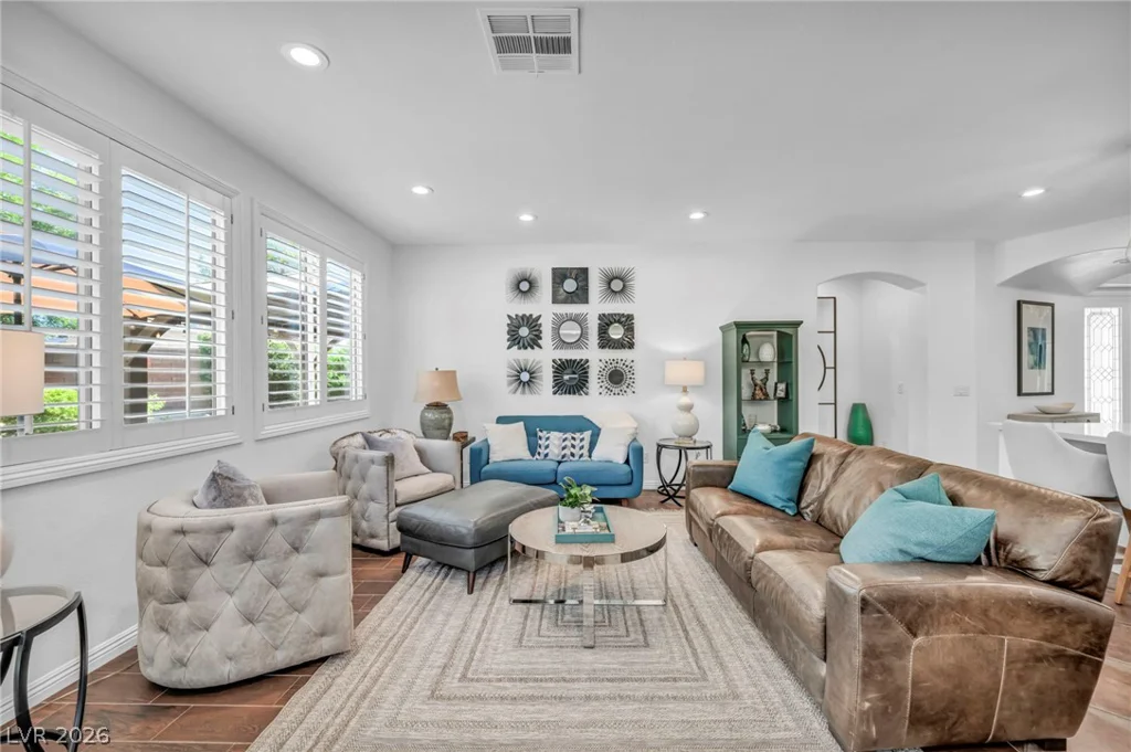 11464 Diveley, Las Vegas, NV 89138