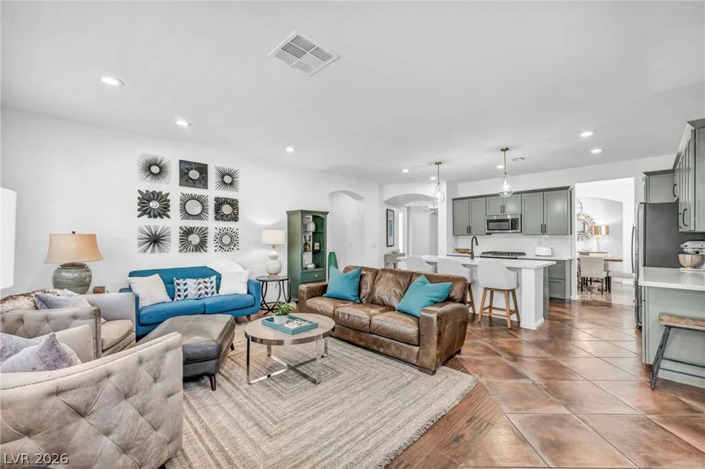 11464 Diveley, Las Vegas, NV 89138